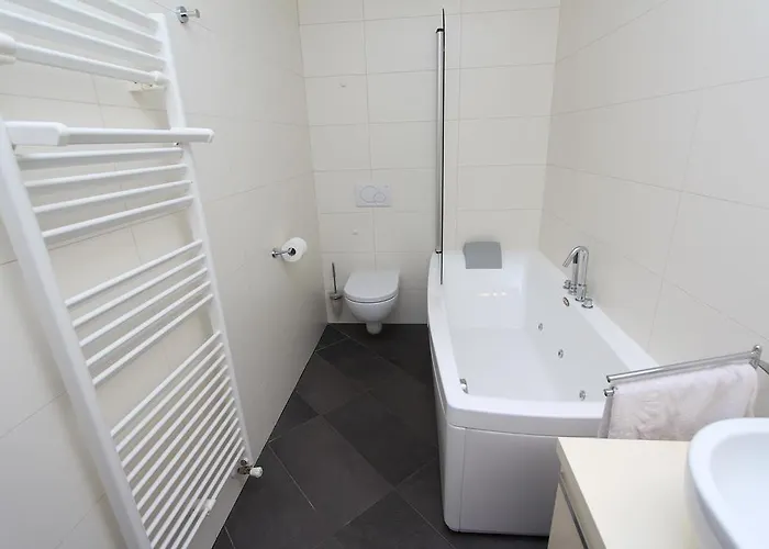 Suzana 아파트 로비니