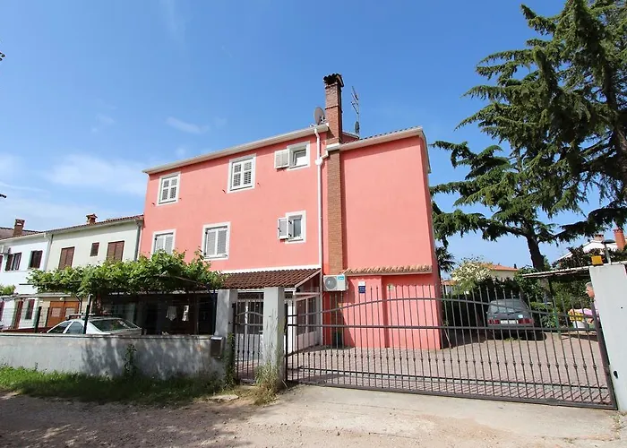 아파트 Suzana 로비니