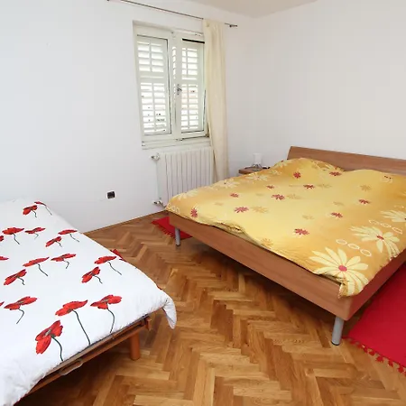 Suzana Apartament *